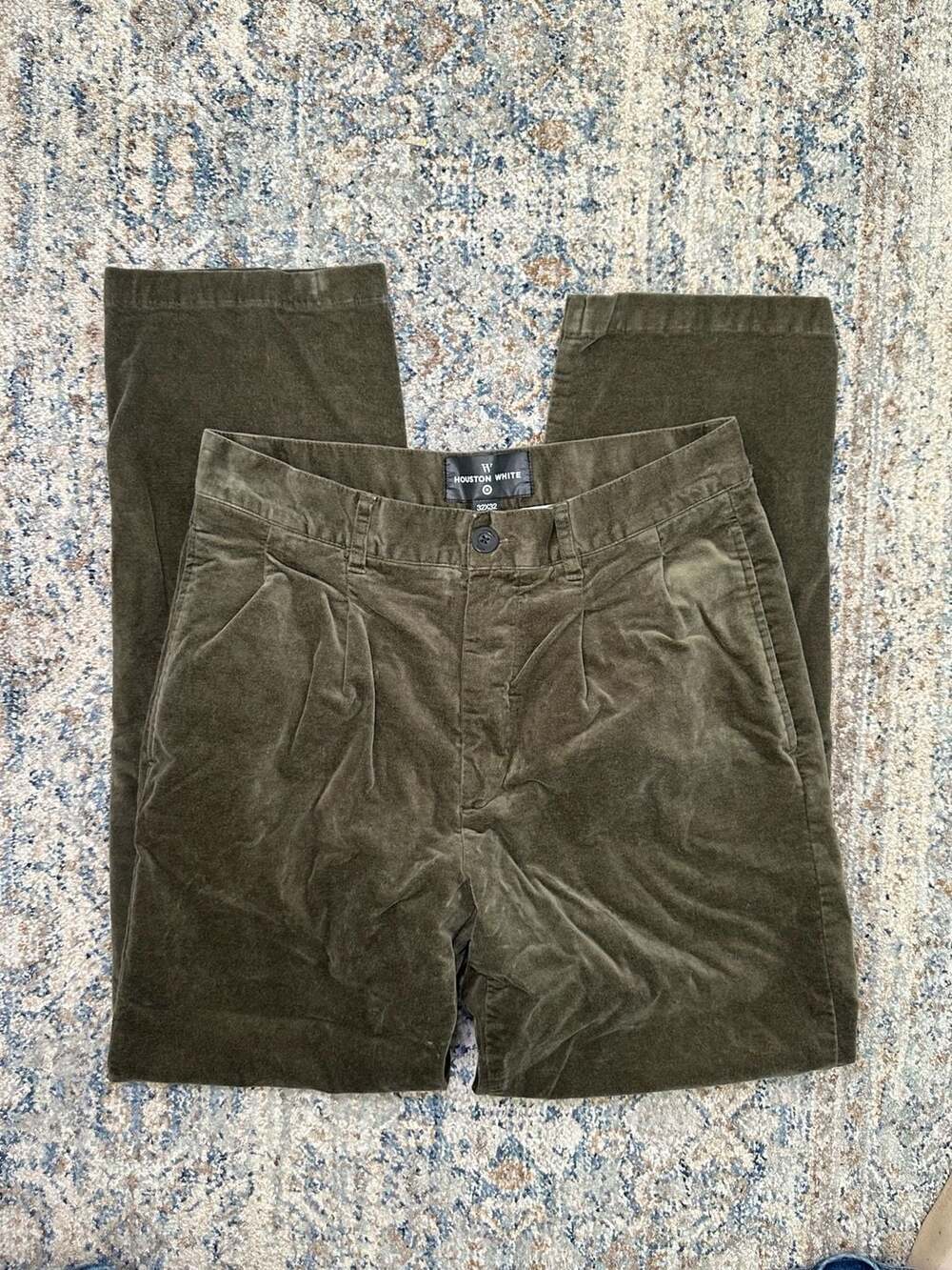 Houston White Olive Green Pleated Corduroy Pants Size 32x32